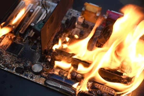 Klikni pro plné zobrazení obrázku

Jméno: 07-fireCPU.jpg
Počet zobrazení: 603
Velikost: 82,4 KB
ID: 163446